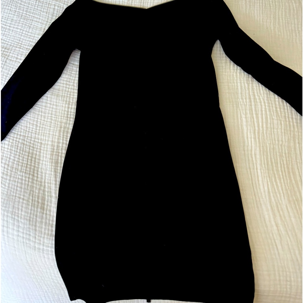 Sexy mini, body con dress. Full zip in the back
